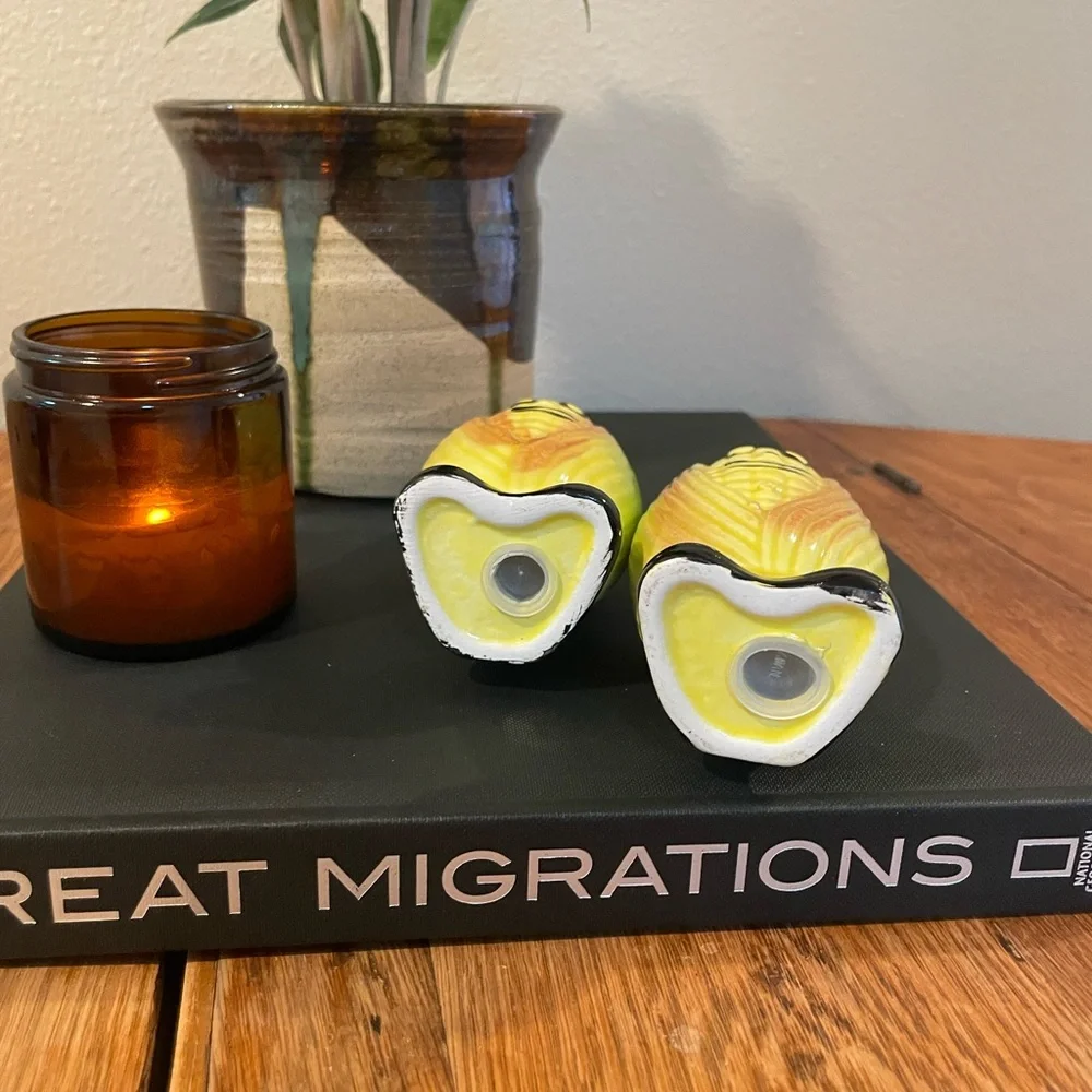 Vintage Corn Cob Salt & Pepper Shakers–Anthropomorphic Mid-Century Kitchen Décor